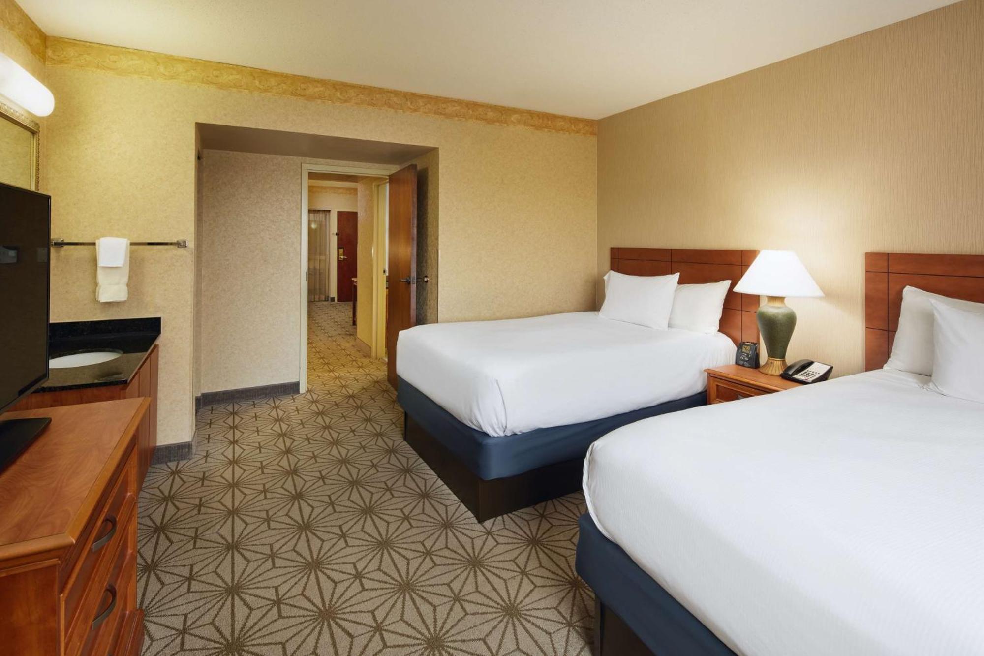 เอมบาสซี สวีท บาย ฮิลตัน โคลัมเบีย เกรย์สโตน Hotel ภายนอก รูปภาพ